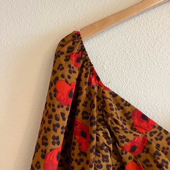 ASTR the Label Floral Leopard Print Puff Sleeve Cropped Shirred Blouse S - Picture 4 of 10